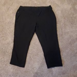 Black Briggs 3/4 crop pants 20w